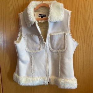 BEBE girls faux fur vest